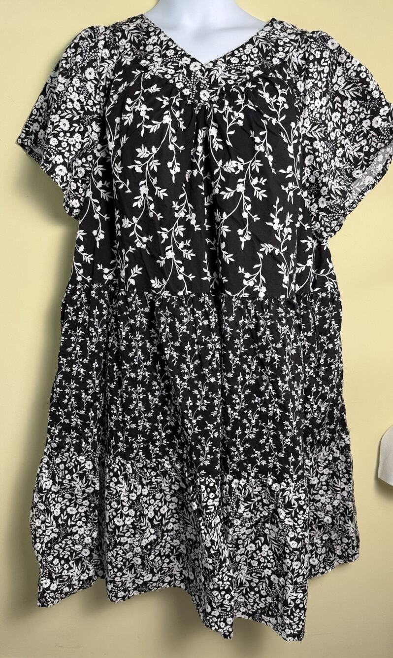 Only Necessities nightgown housedress Black floral 1X cottagecore grandmacore